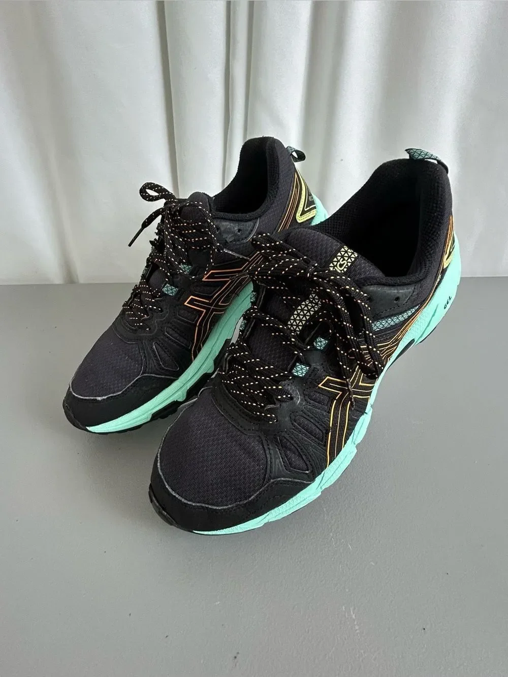 Asics pre owned
